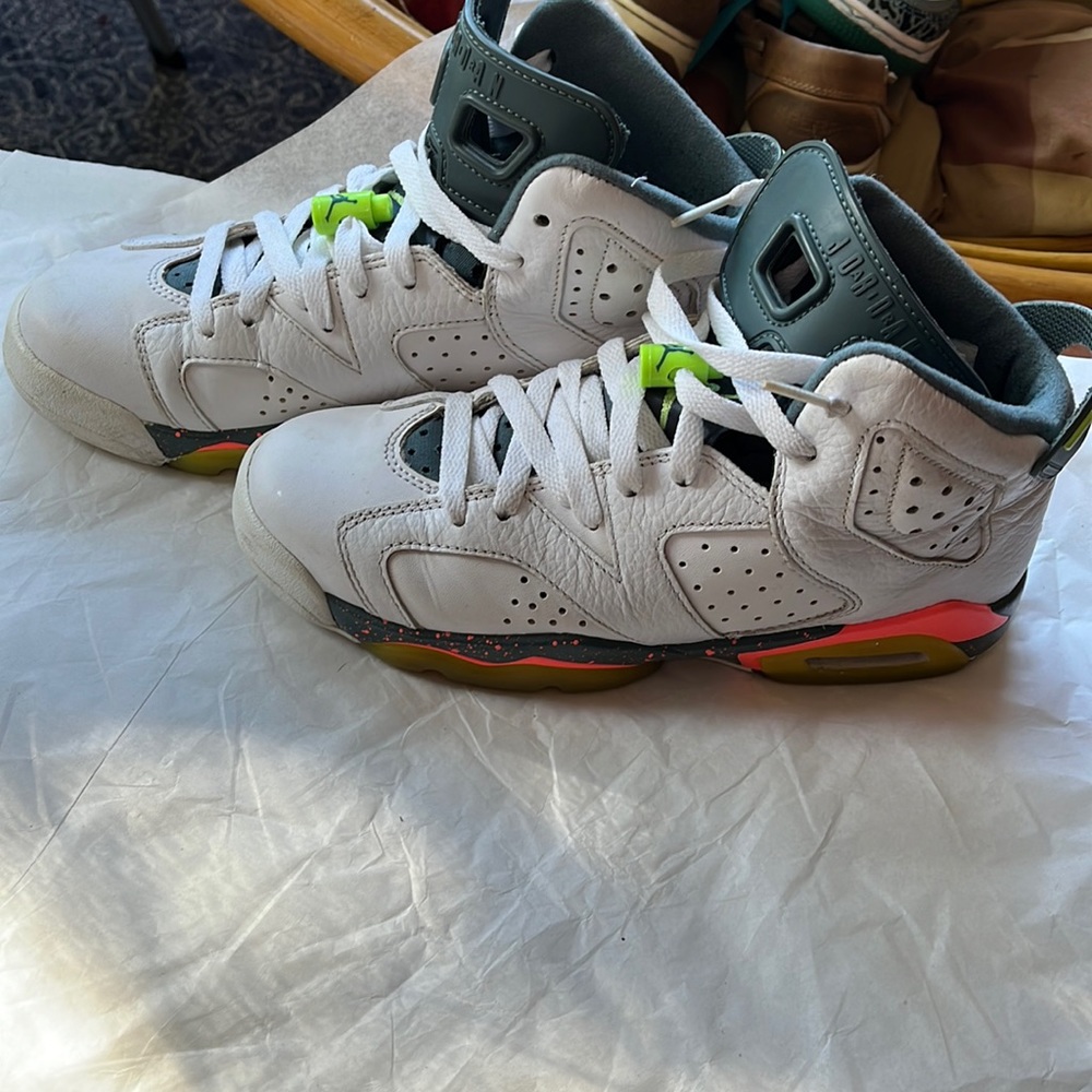Air Jordan 6 Retro 'Bright Mango' 384665 114, 2015